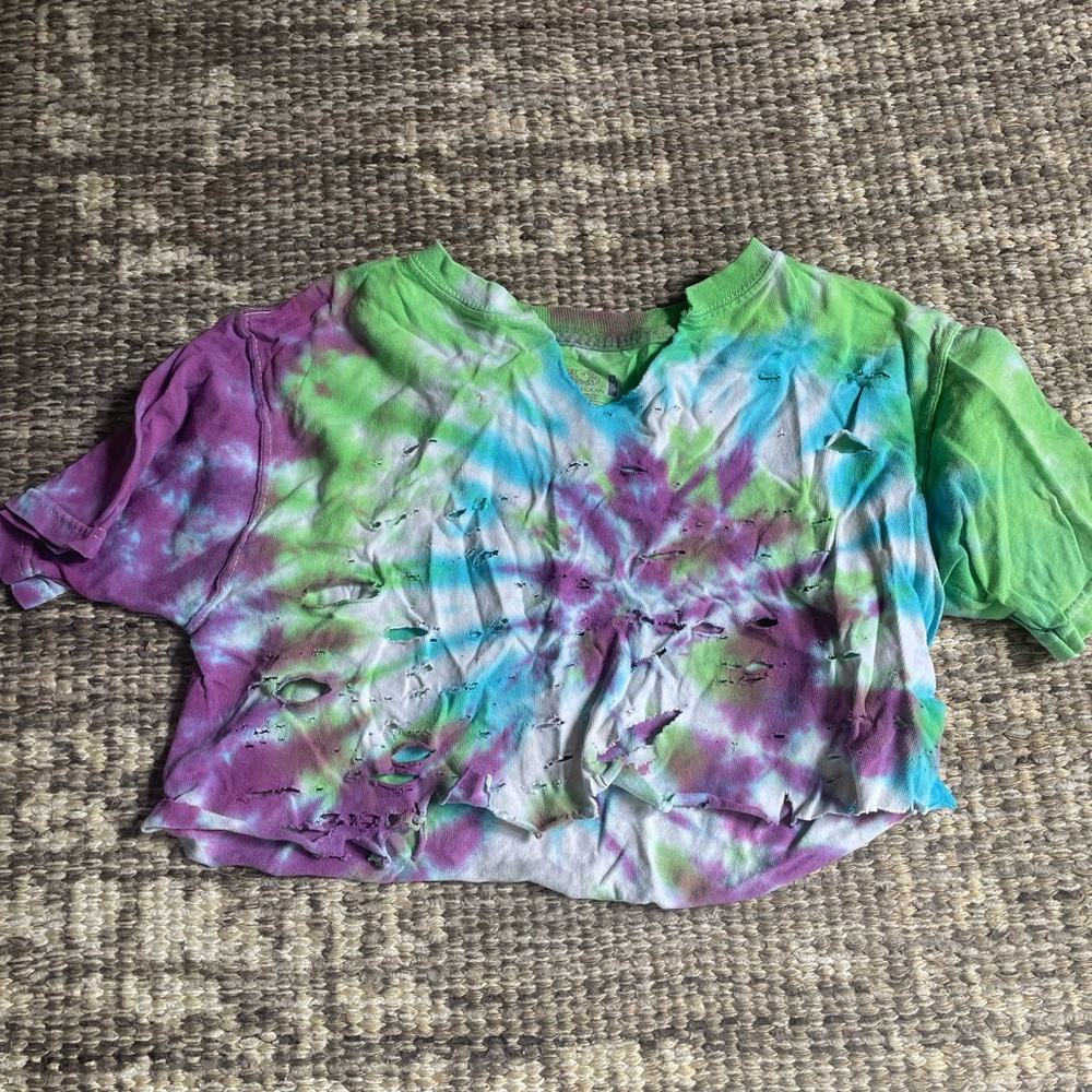 Hand dyed and distorted cropped tee